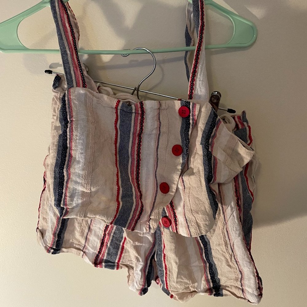 Two-piece clothing set